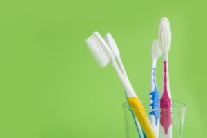 How-to-keep-your-brush-clean-for-a-long-time